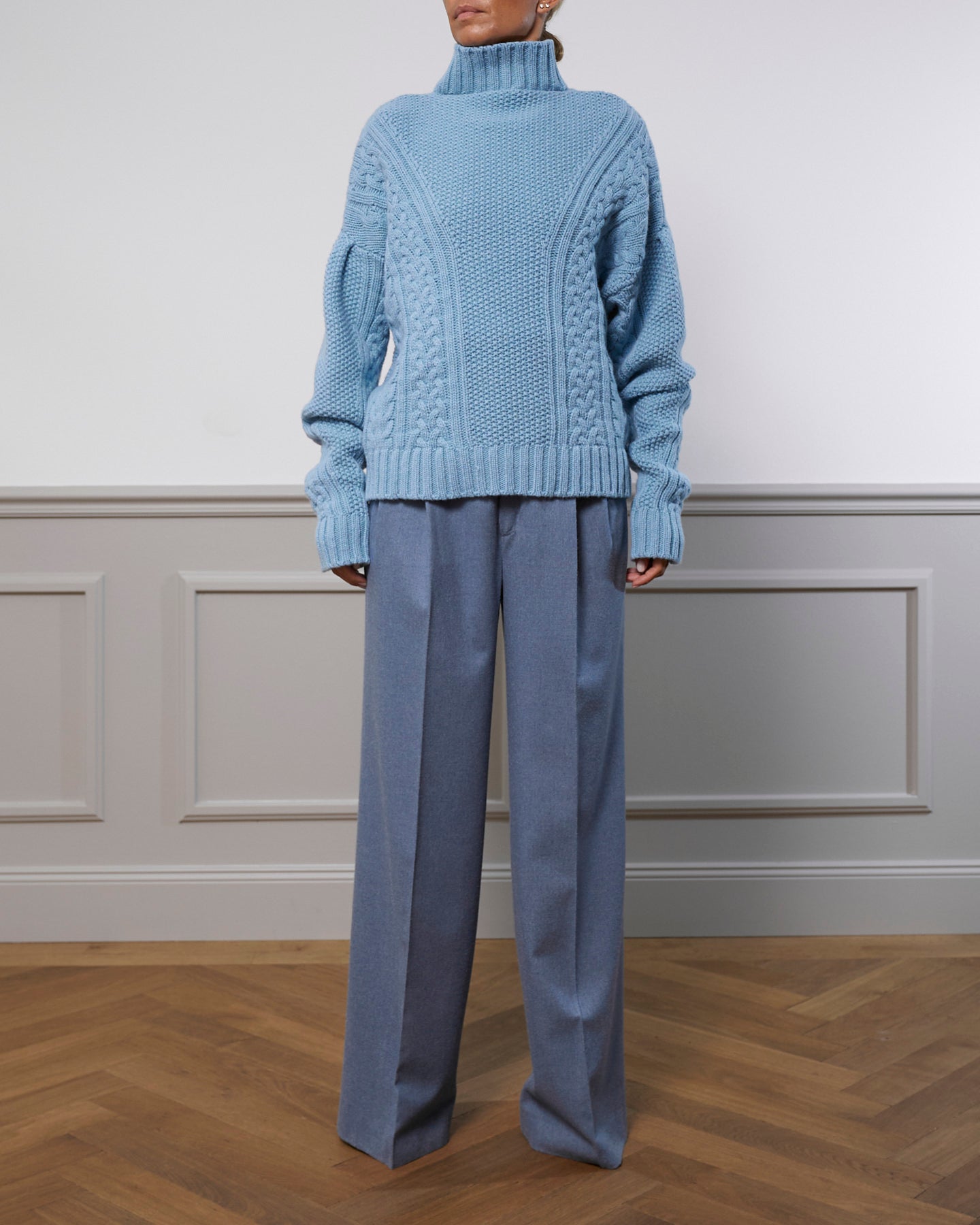 Cable Knit Cashmere Sweater "Karen" - Blue