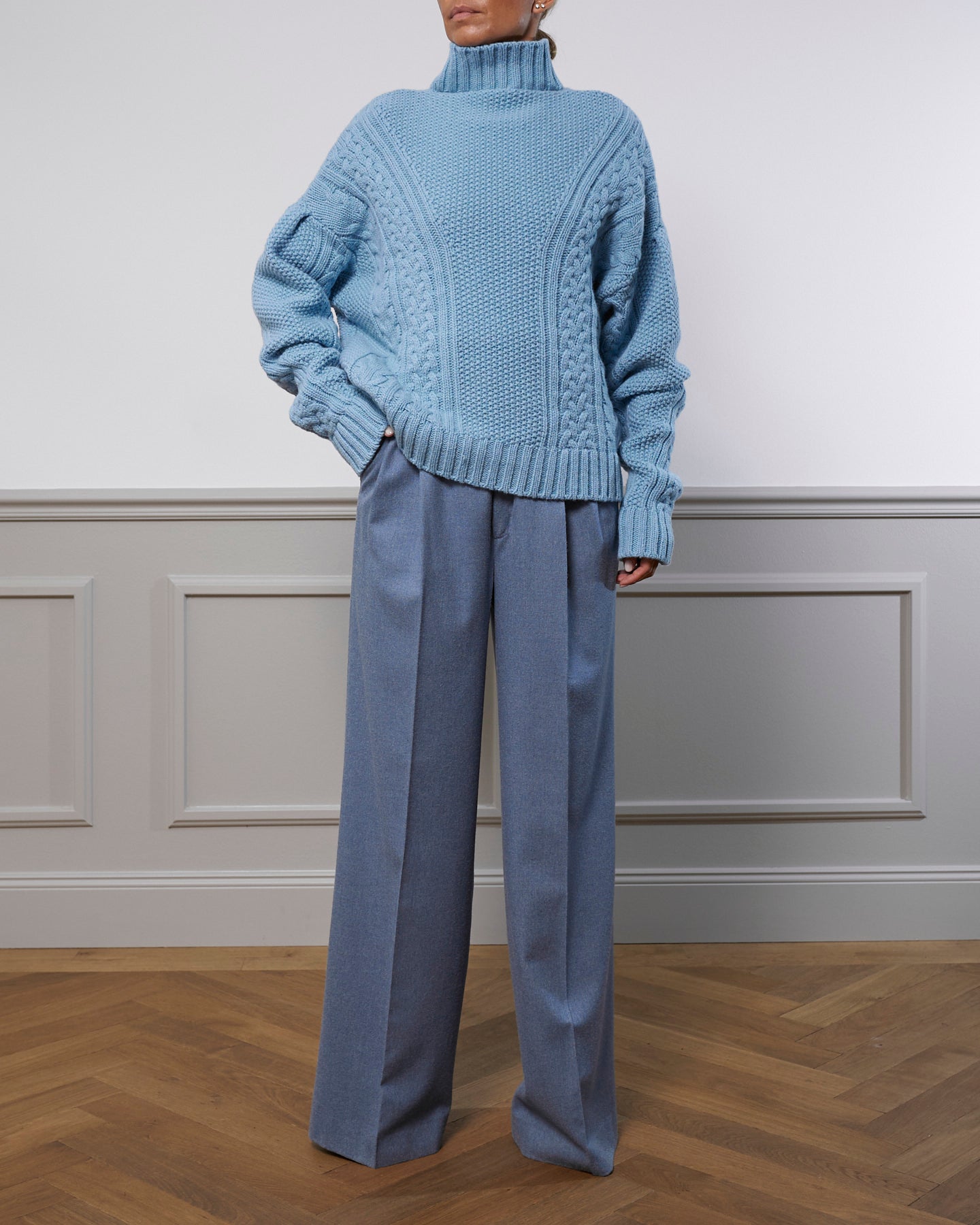 Cable Knit Cashmere Sweater "Karen" - Blue