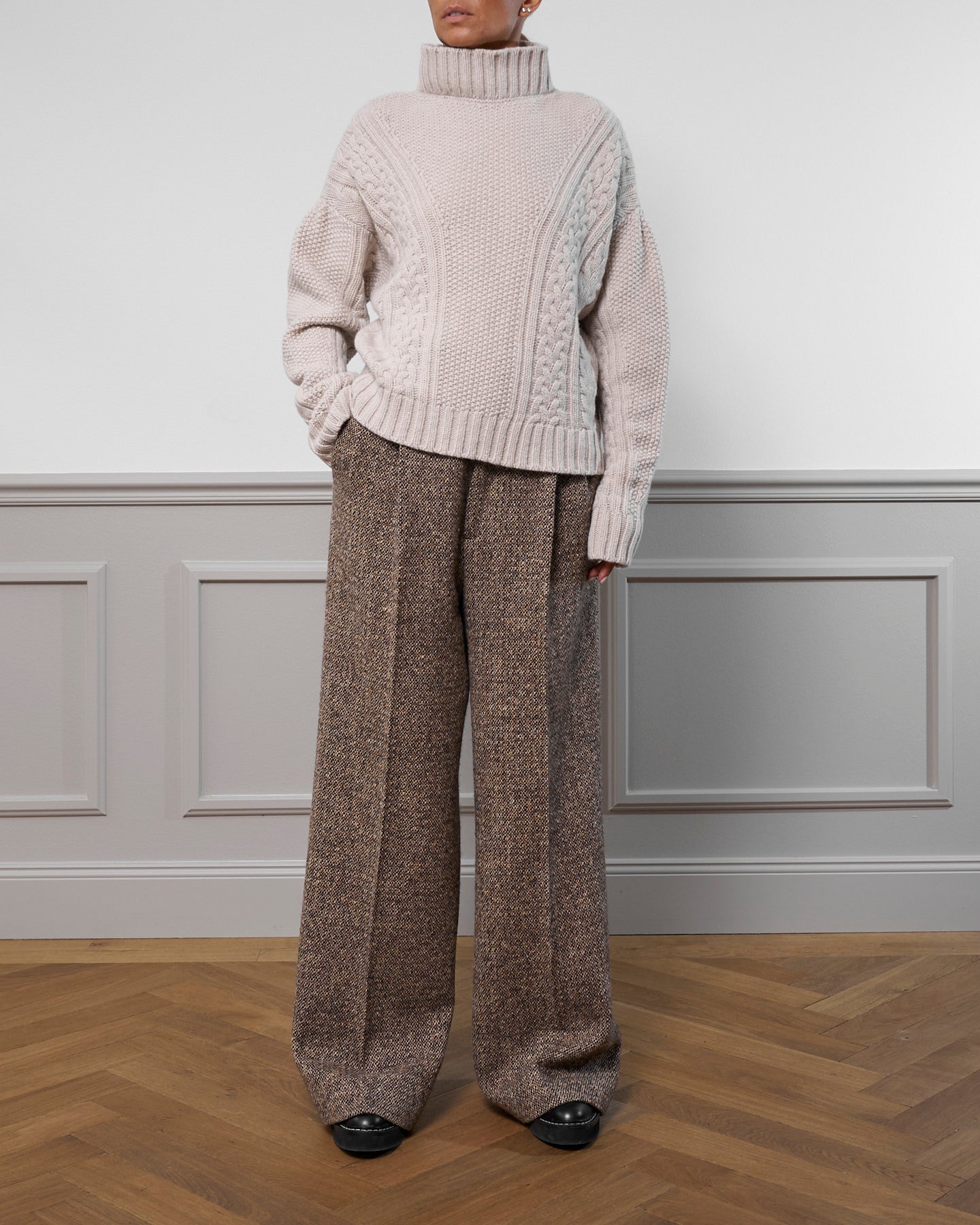 Cable Knit Cashmere Sweater "Karen" - Offwhite