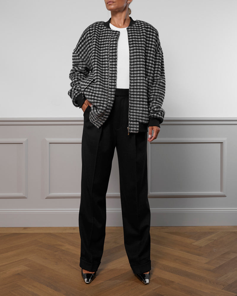 Alpaca Bomber "Linda" - Black & White
